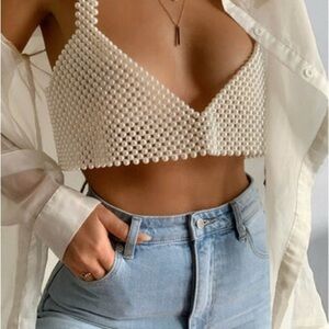 Show Po PEGGY TOP V NECK CROP TOP IN PEARL
Elegant Pearl Embellished White